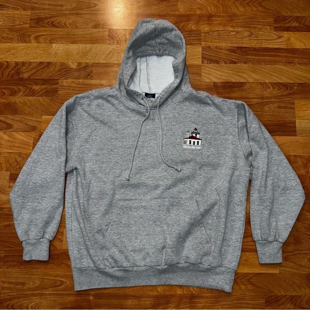 Vintage Oswego, NY Embroidered Lighthouse Hoodie Men’s Size XL Gray Pullover